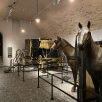 Calèche et cheveaux de l'exposition Prêt à Partir du Château de Prangins
