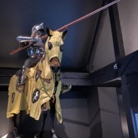 Chevalier et son cheval au Forum de l'Histoire Suisse de Schwyz