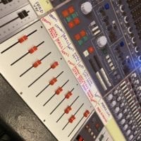 Table de mixage au musée studios Queen de Montreux