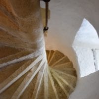 château_valangin_escalier