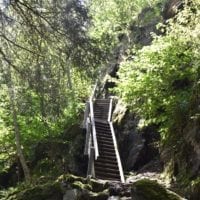 un escalier bien raide