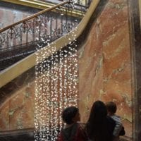 lumiĂšre dans l escalier