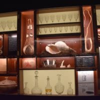 une vitrine de l'expo permanente